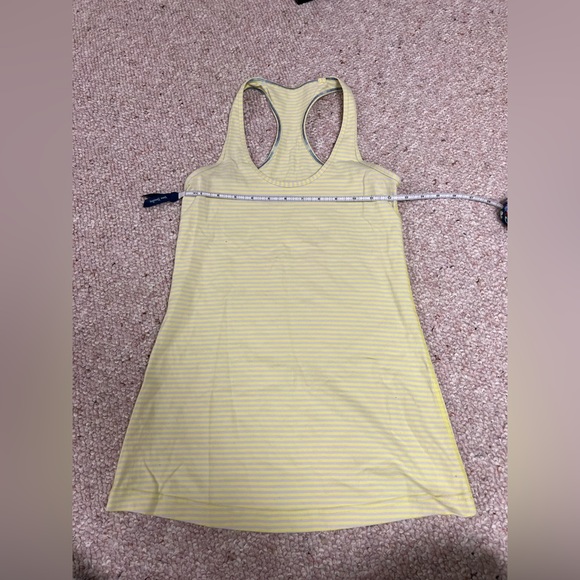 Lululemon tanktop - Picture 2 of 4